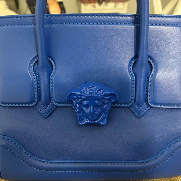 Versace Medusa Shoulder Bag - Picture 9 of 14